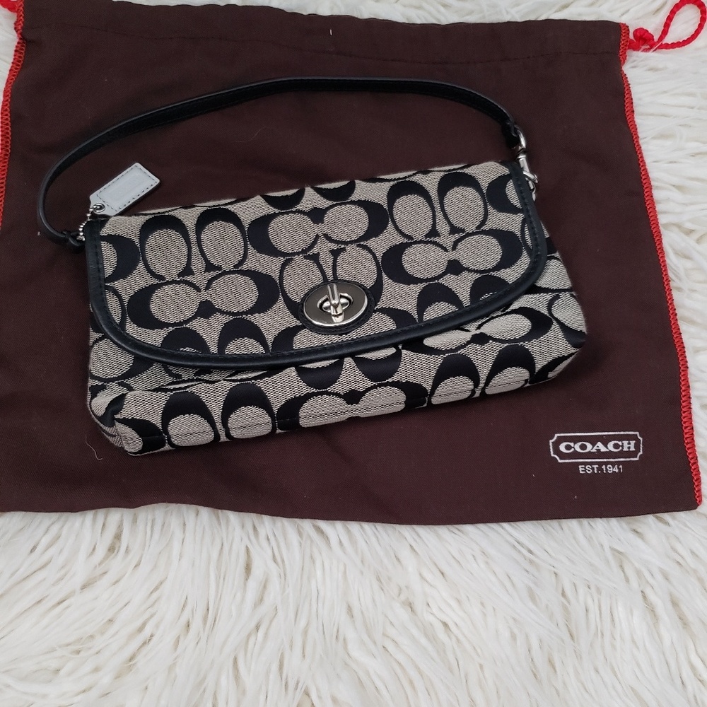 Coach wristlet wallet